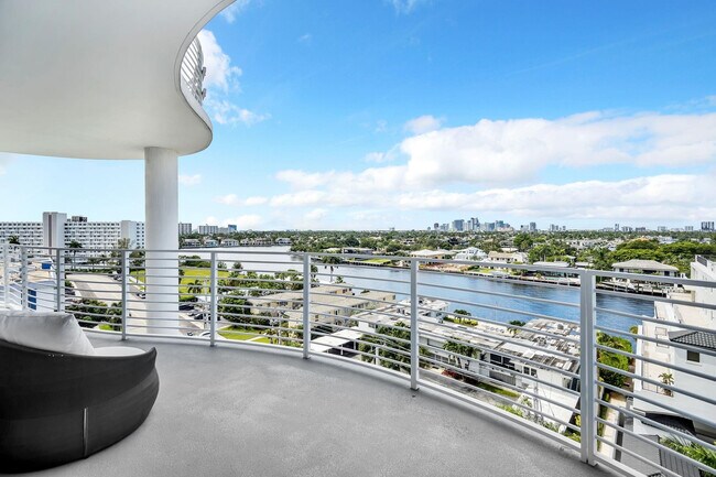 Building Photo - 612 Bayshore Dr