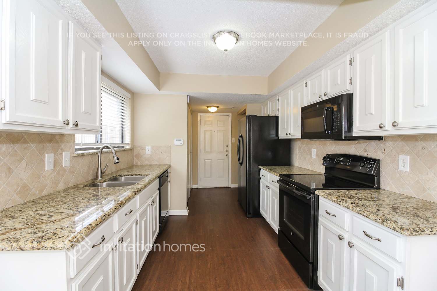 Building Photo - 3718 Twin Oak Ct