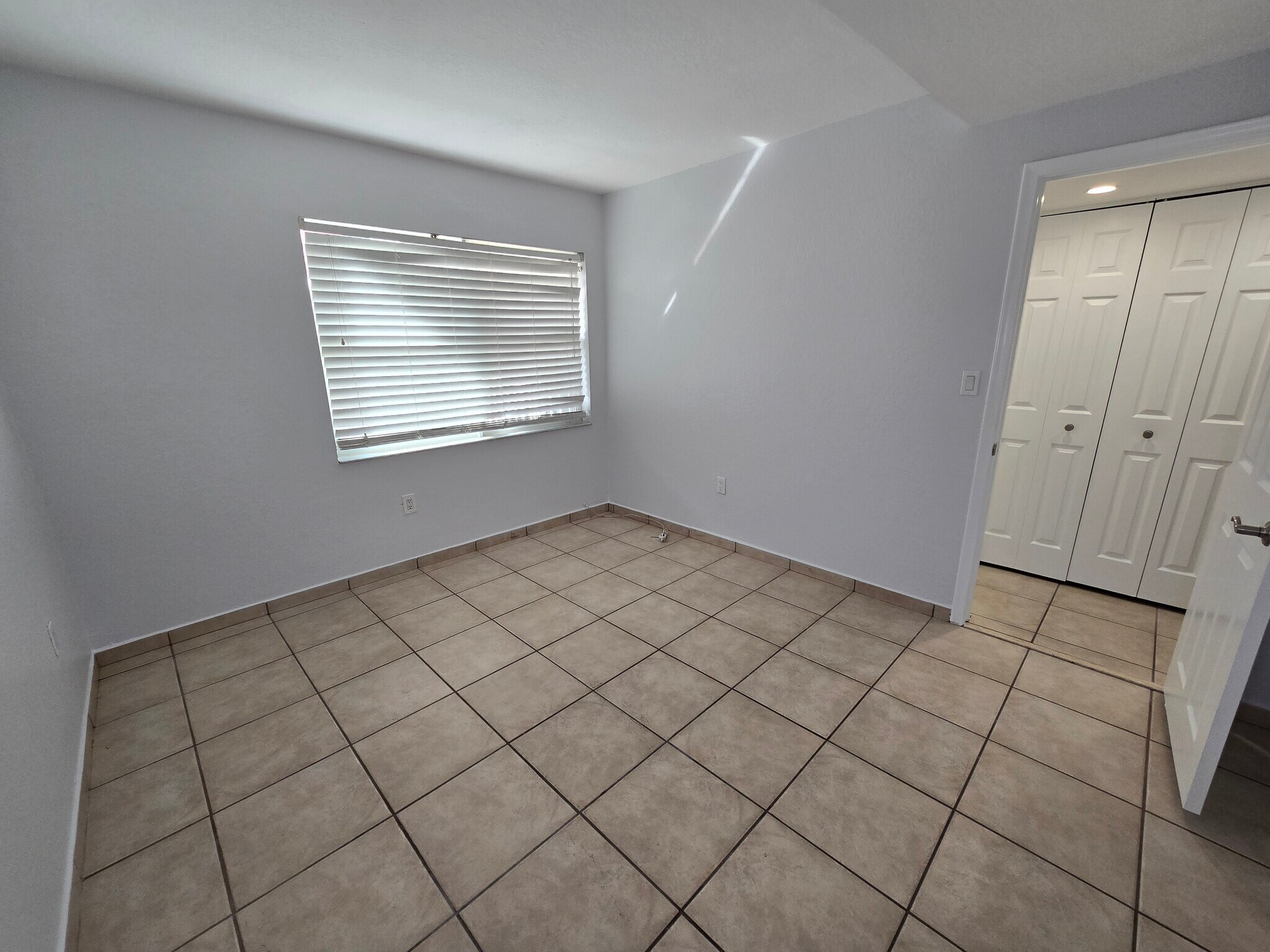 Building Photo - 2270 W 54th Pl