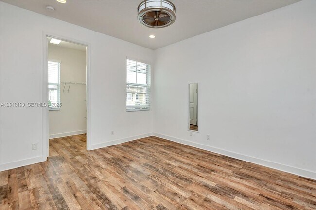 Building Photo - 22954 Clear Echo Dr
