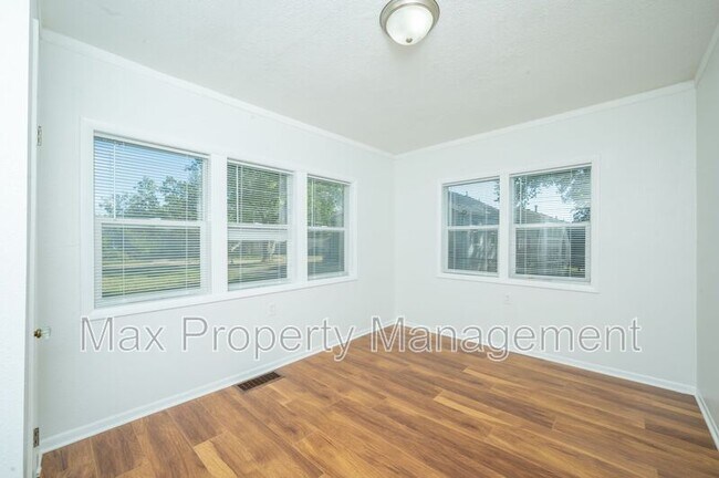 Building Photo - 3830 51st St
