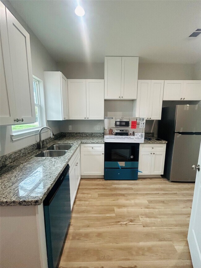 Building Photo - 1318 Stowell