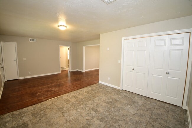 Building Photo - 6268 E Latimer St