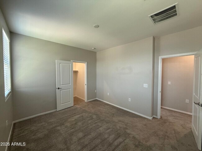 Building Photo - 2669 S Peppertree Dr
