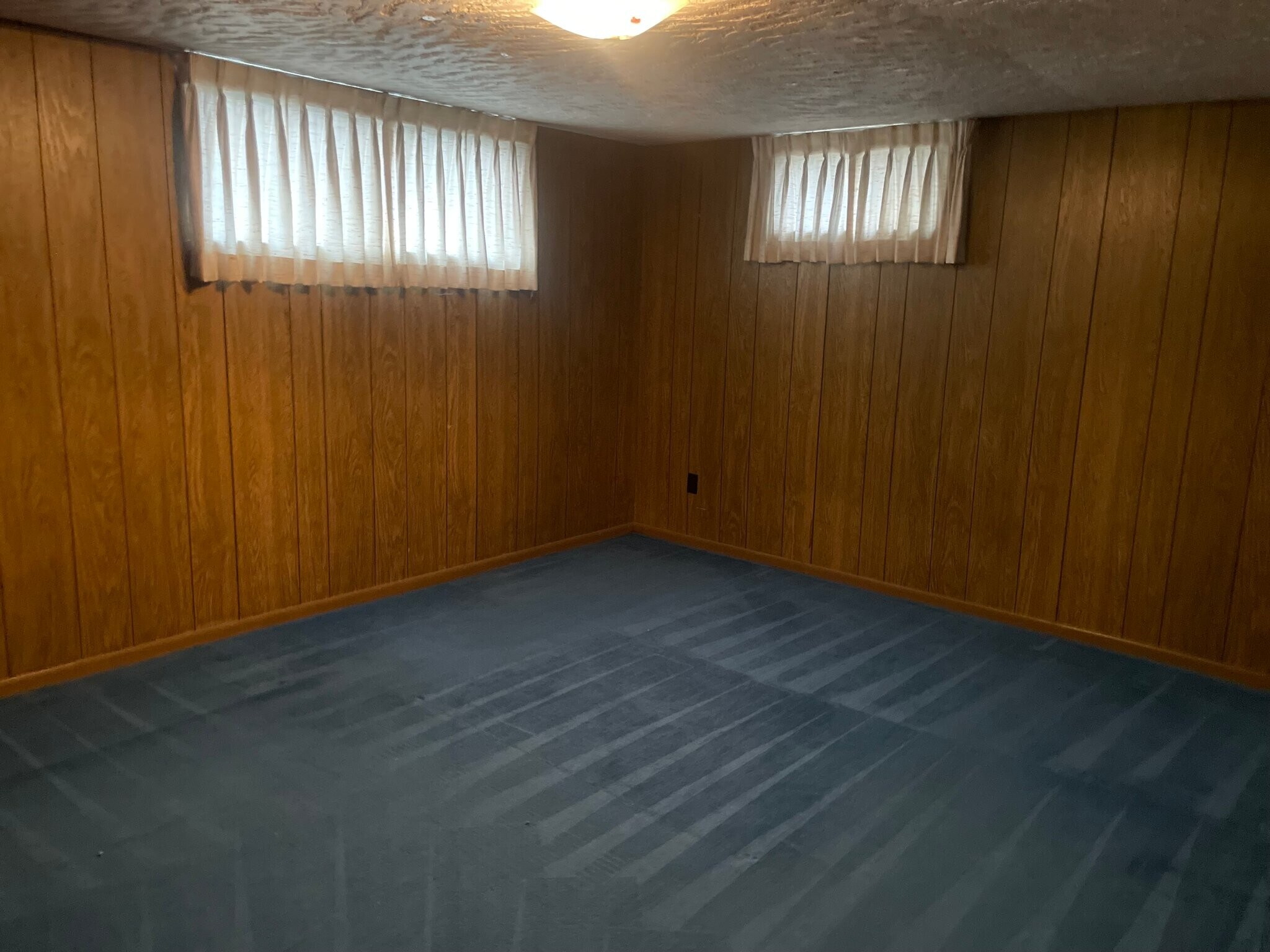 Building Photo - 3857 W 400 S