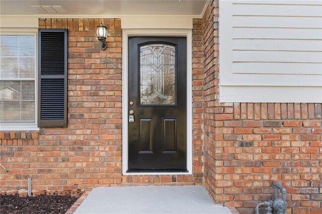 Building Photo - 320 Crossville Ct