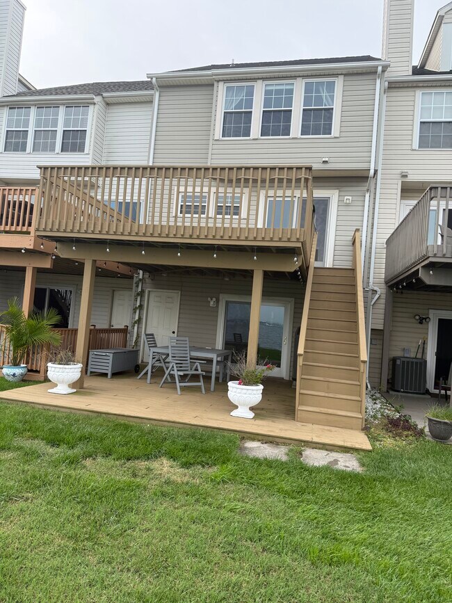 Building Photo - 7941 River Rock Way
