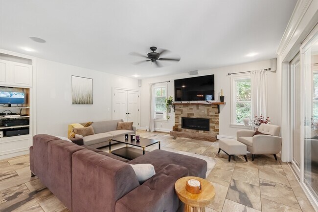 Building Photo - 9 Washington Ave