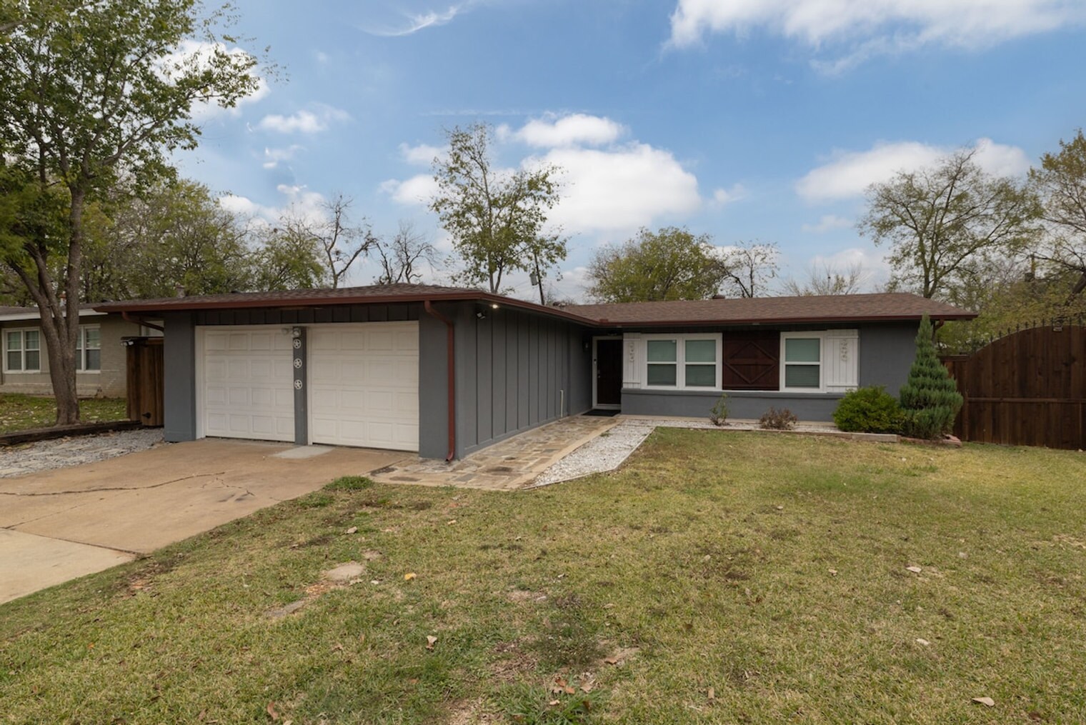 Building Photo - 2224 Ridgeway St