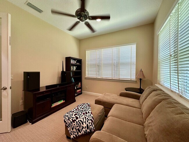 Building Photo - Gated Community! Walking Distance to the B...