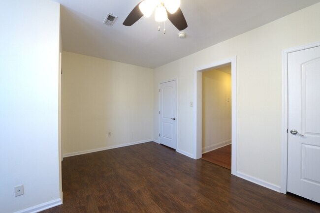 Building Photo - 1547 S 13th St