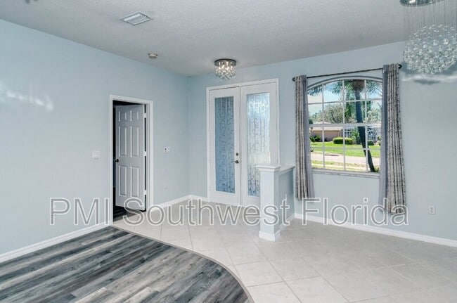 Building Photo - 607 Oak River Ct