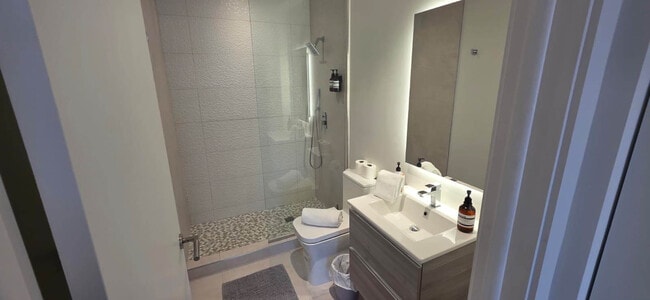 Building Photo - 239 SW 9th St