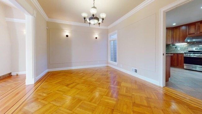 Building Photo - 1587 31st Ave