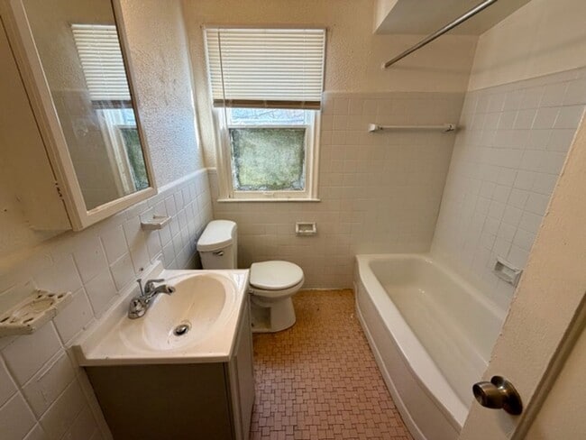 Building Photo - For Lease: Totally updated 3 Bedroom 1 Bath Welcome Section 8 Call 313-429-3244 KPM Detroit