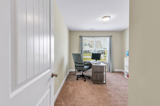 Building Photo - 293 Crossroads Store Dr