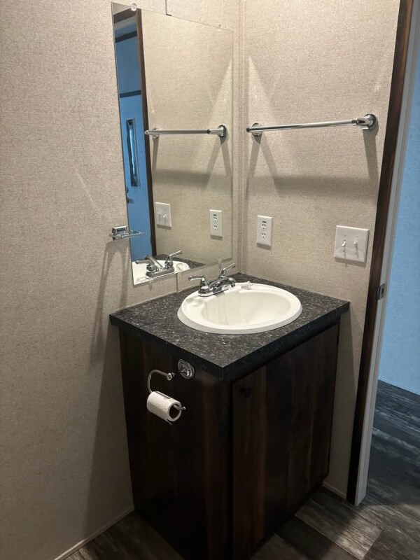 Building Photo - 308 N Main St