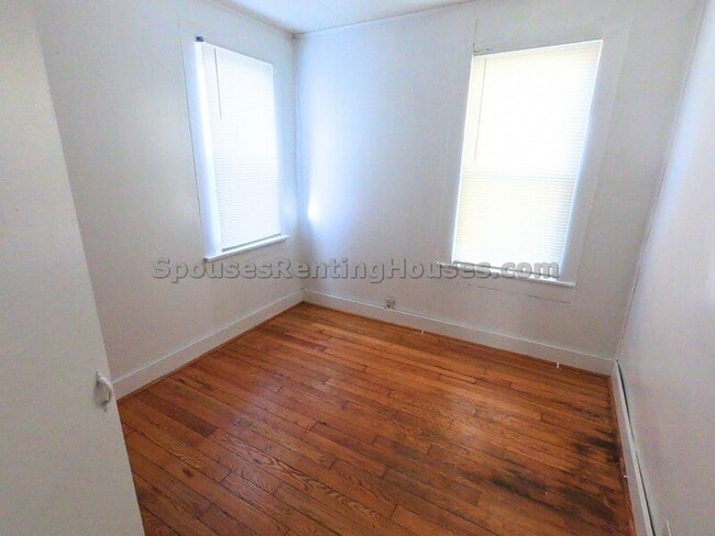 Building Photo - 212 S Emerson Ave