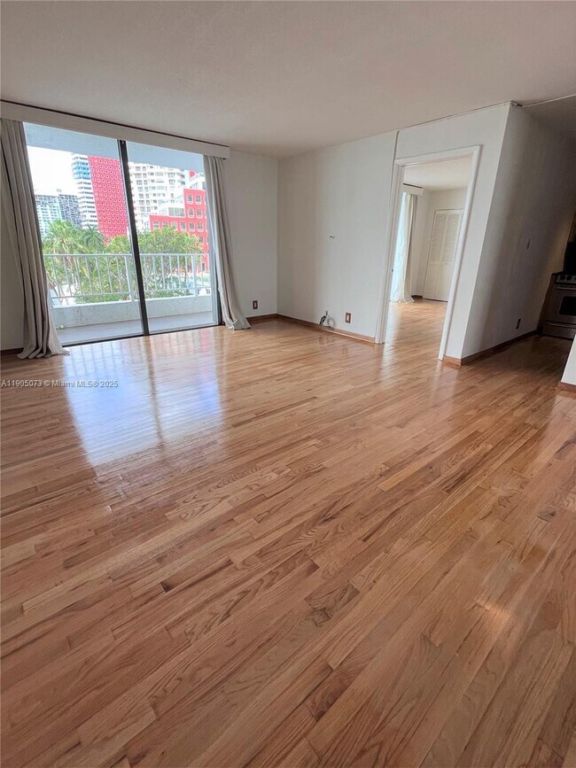 Building Photo - 200 SE 15th Rd