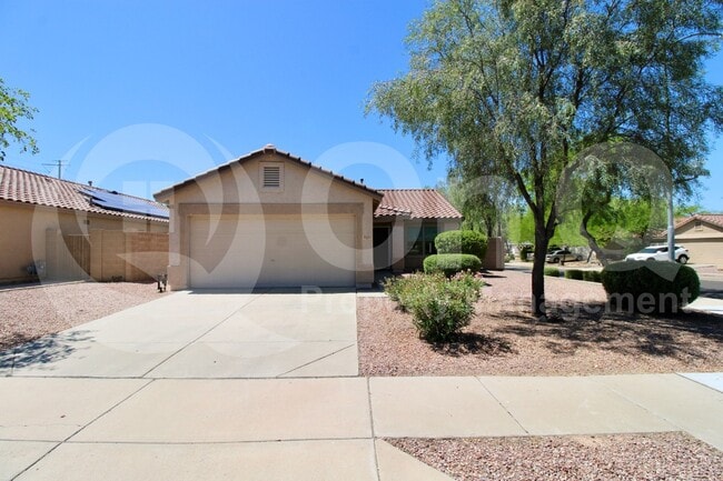 Primary Photo - 3033 W Blue Sky Dr