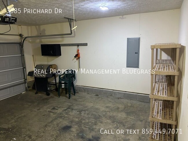 Building Photo - 3085 Prichard Dr
