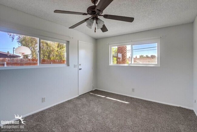 Building Photo - Spacious 4Bdm 2Ba Home with Open Floor Pla...