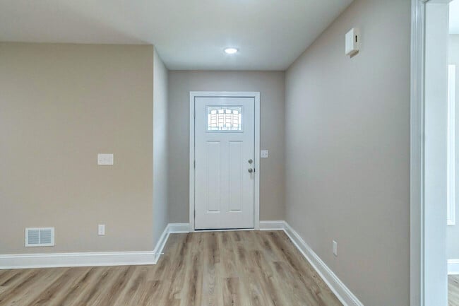 Building Photo - 102 Legacy Dr