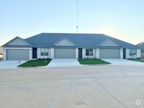 Building Photo - Luxury 3 Bedroom 2 Bath Townhomes in Bulla...