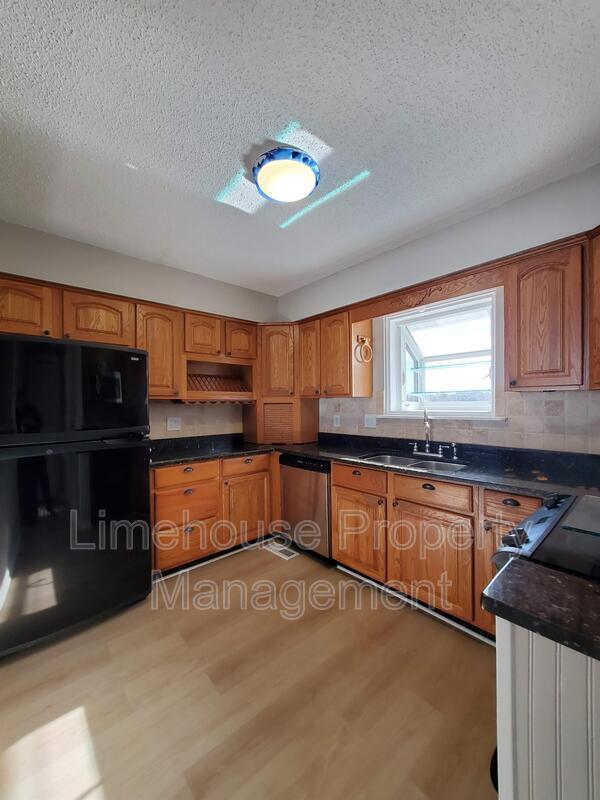 Building Photo - 1944 E Ocean View Ave