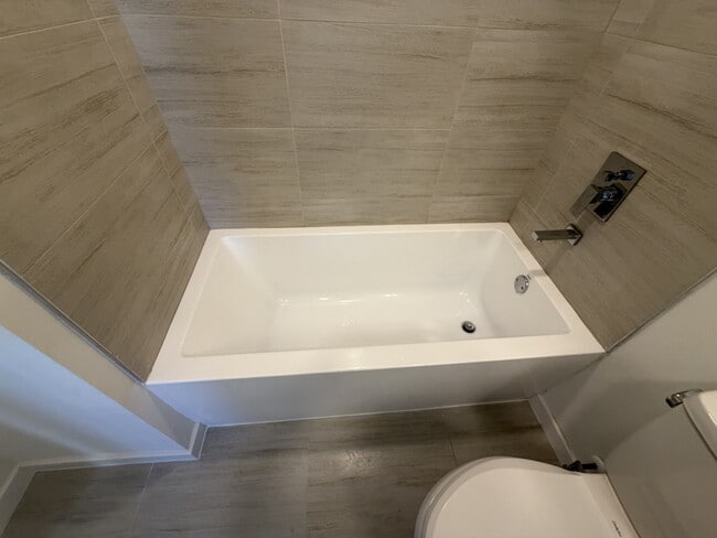 Building Photo - 5592 Pga Blvd