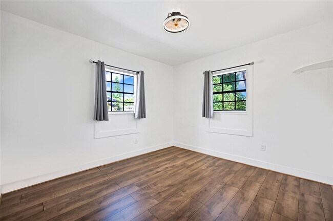 Building Photo - 1797 St