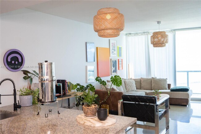 Building Photo - 888 Biscayne Blvd