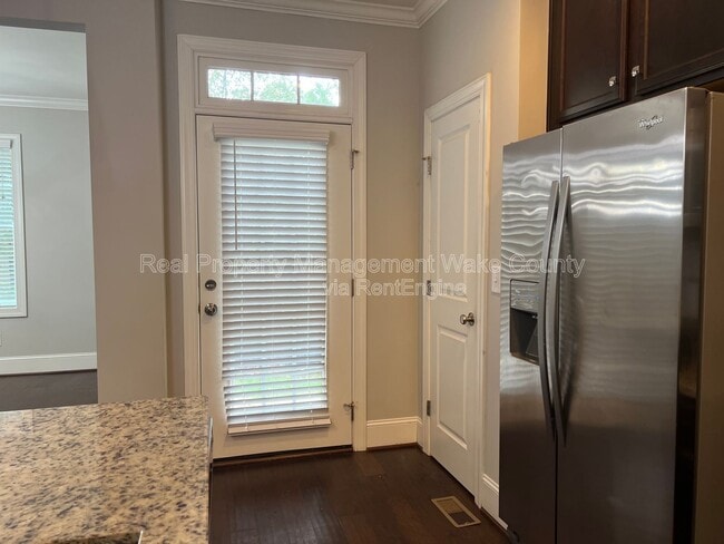 Building Photo - 2805 Plumfield Pl