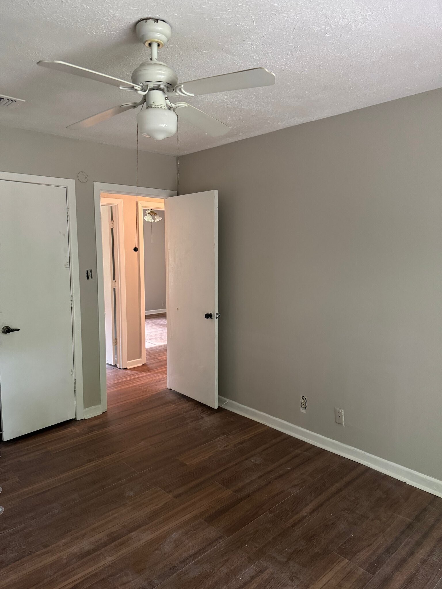 Building Photo - 3514 Sabine Ave