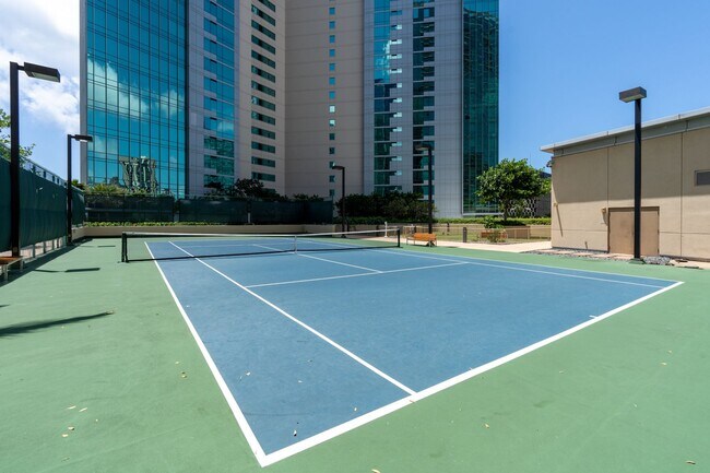 Building Photo - HOKUA 3 bedroom FULLY FURNISHED