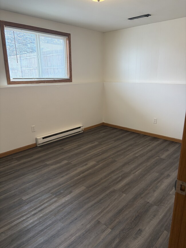 Building Photo - 450 29th Ave N