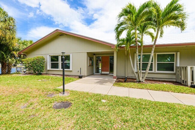 Building Photo - 3970 NW Cinnamon Tree Cir