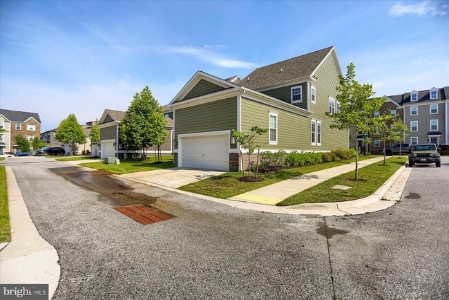 Building Photo - 6407 Falconwood St