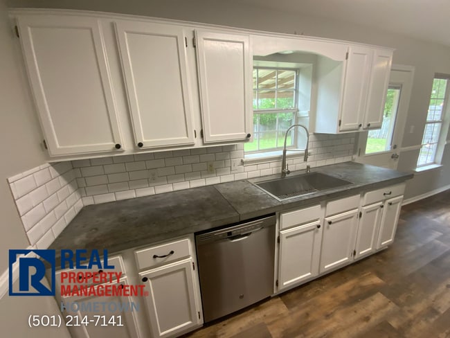 Building Photo - 14123 Ridgecrest Dr