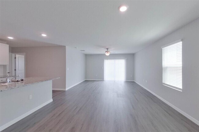 Building Photo - 8641 SW 43rd Ter