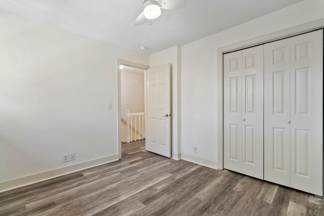 Building Photo - 552 Savannah Hwy