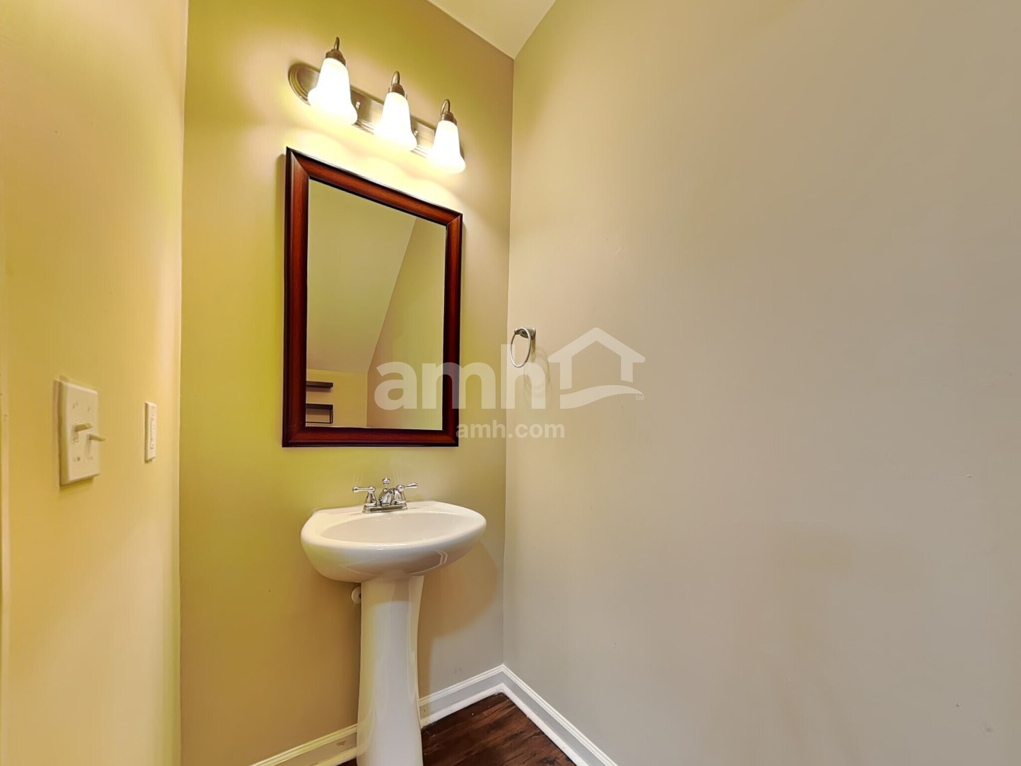 Building Photo - 30 Winslow Cir