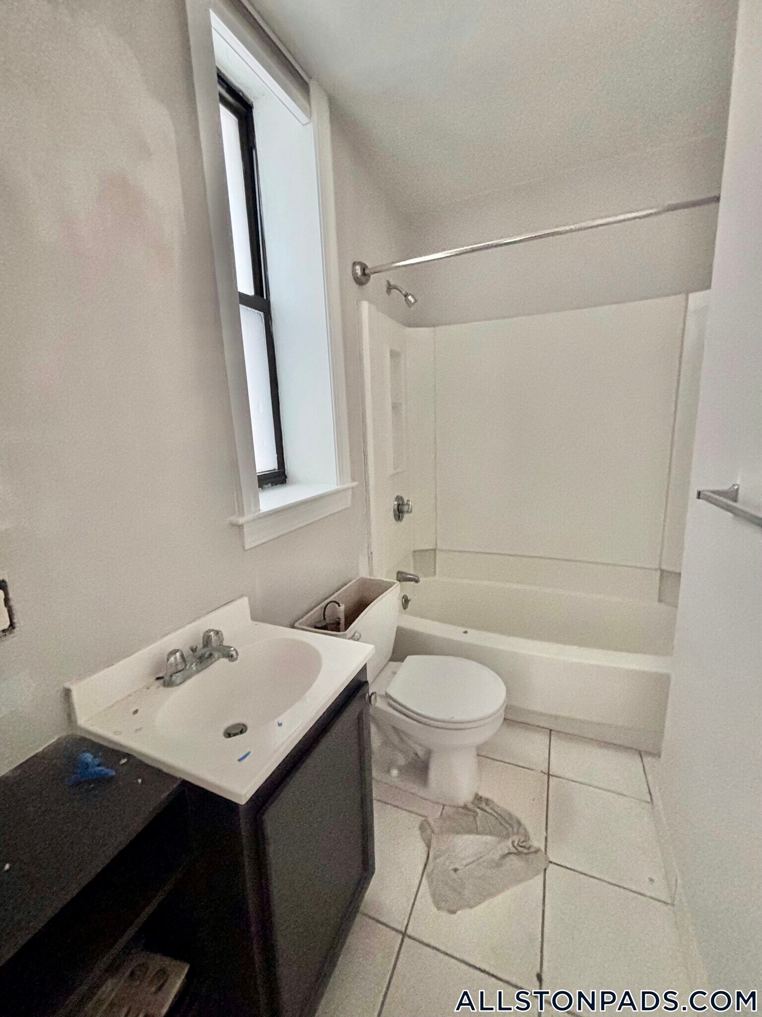 Building Photo - 17 Highgate St