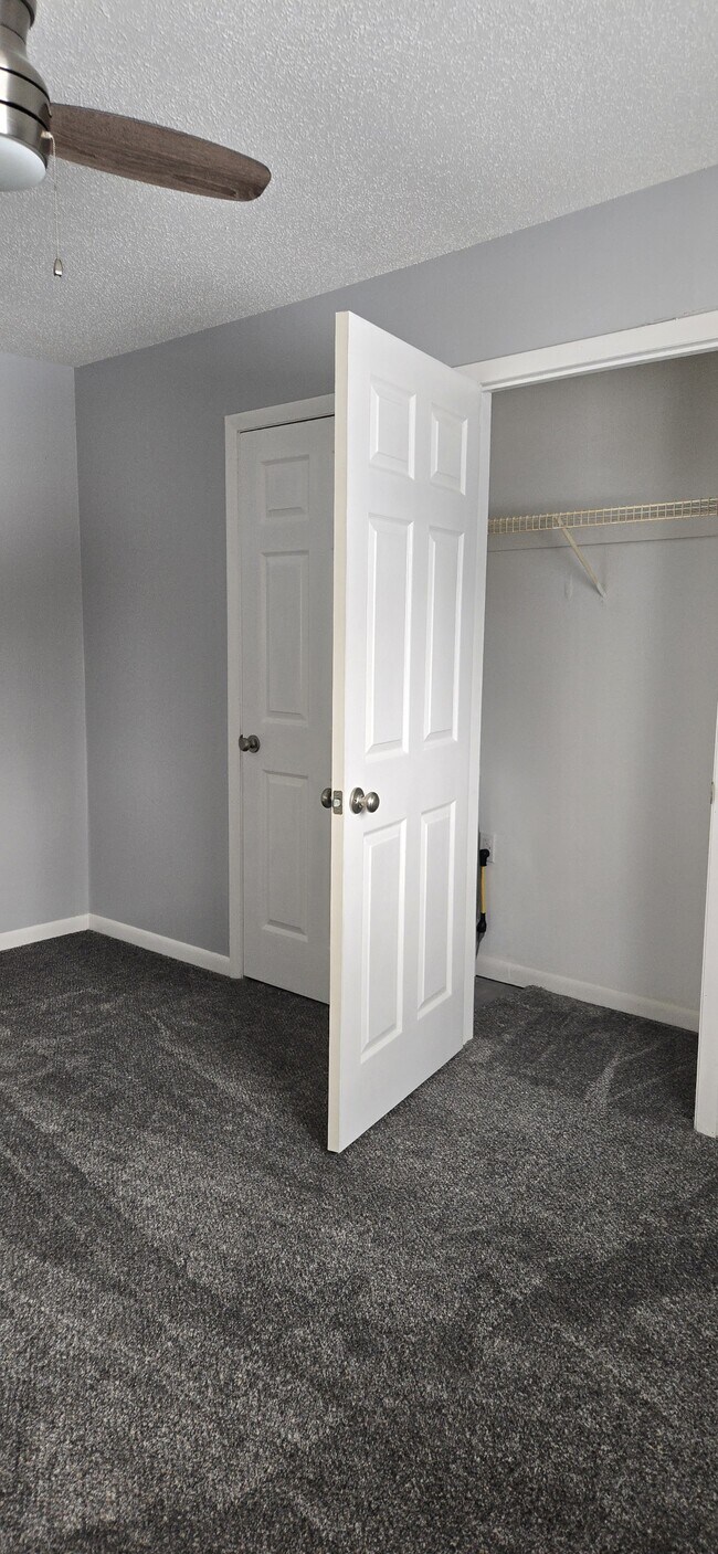 Building Photo - 14360 Leonard Rd