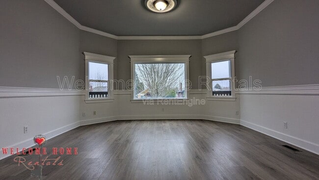 Building Photo - 4520 S Thompson Ave