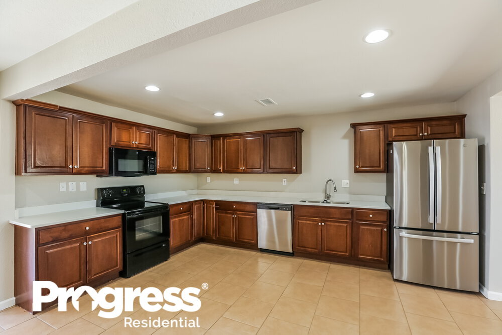 Building Photo - 6017 W Orange Dr