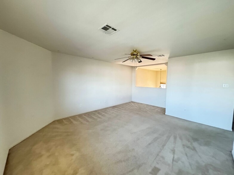 Building Photo - 3301 Bull Run Dr