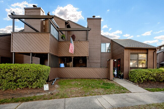 Building Photo - 411 Nottinghill Park