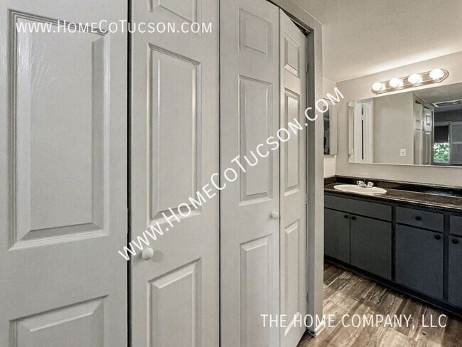 Building Photo - 3993 N Campbell Ave