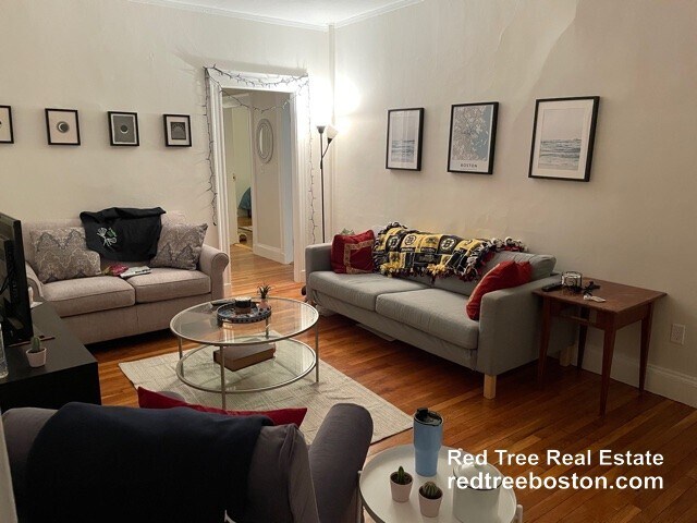 Building Photo - 40 Orchard Rd